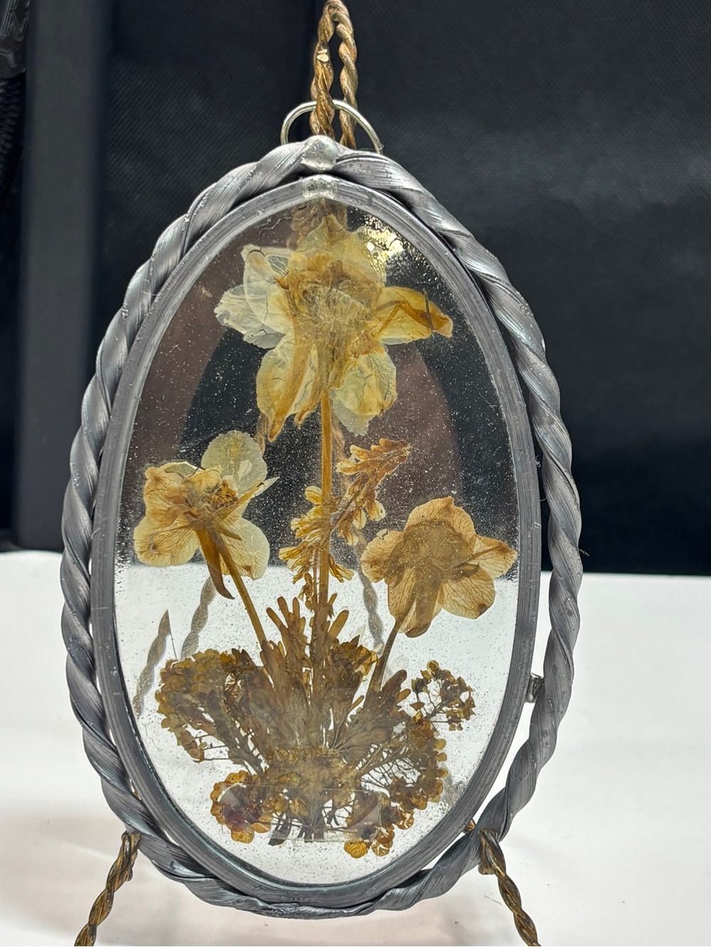 Vtg Real Dried Pressed Wildflowers In Glass Metal Frame Flowers Wall Hanging